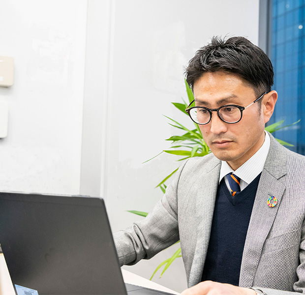 自分自身の夢をかなえられる新天地を目指して