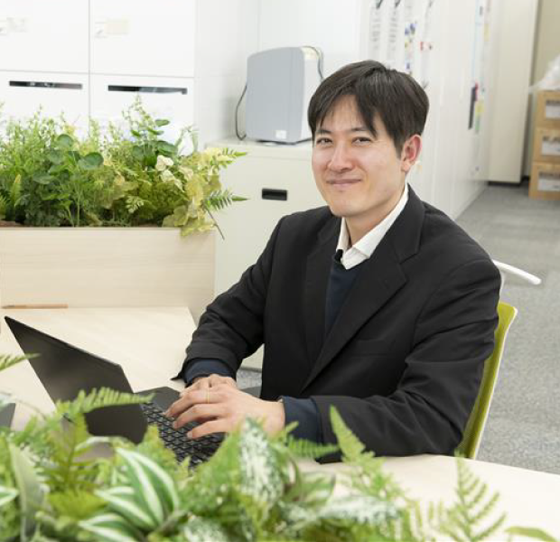 世界中の人々をつなぎ、幸せにする仕組みをつくりたい