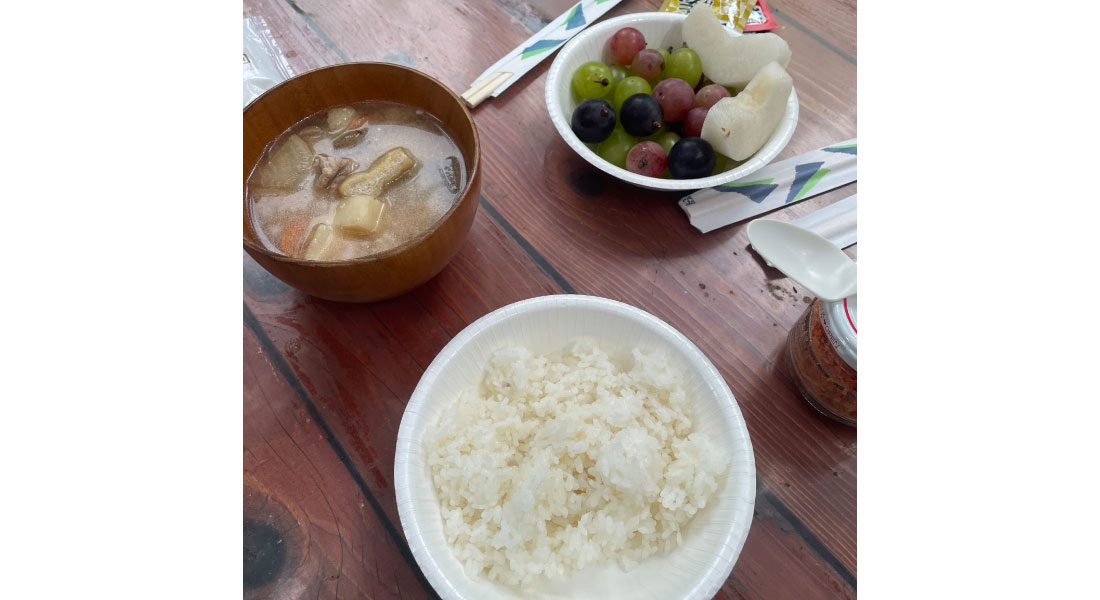 お昼ご飯の写真