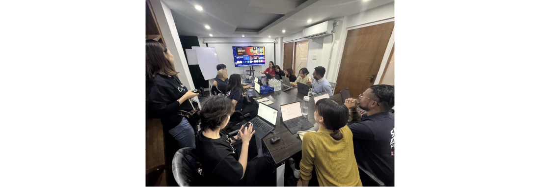 振り返りミーティングの様子